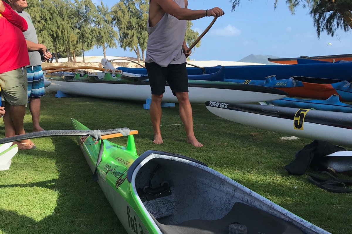 Elite V1 paddler preparing for Aloha Aito Hawaii race